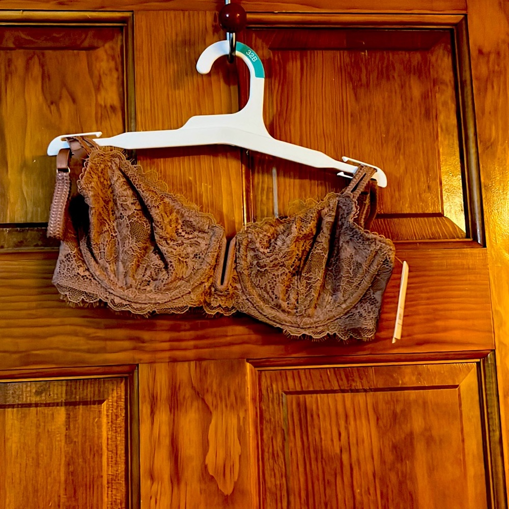 New Auden Bra Balconette Coverage Unlined 32B NWT